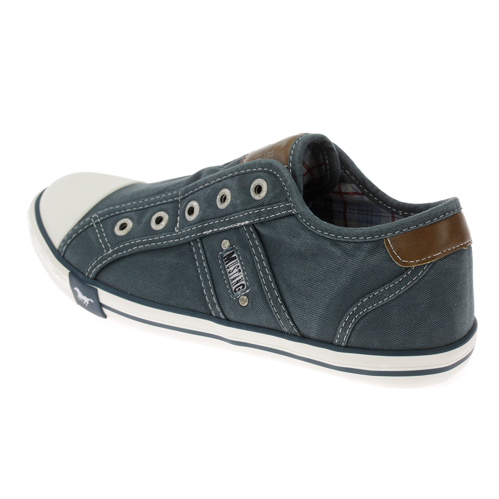 MUSTANG Trendige Low-Top Sneaker - Bequeme Slipper 1099-401